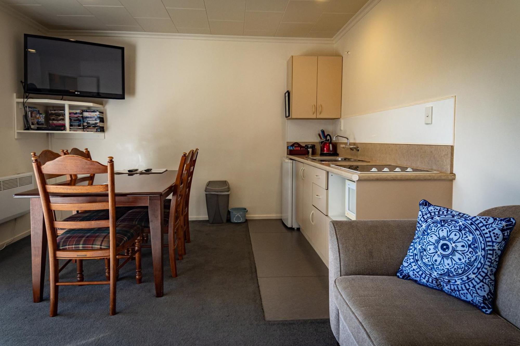 Amber Court Motel Te Anau Kültér fotó