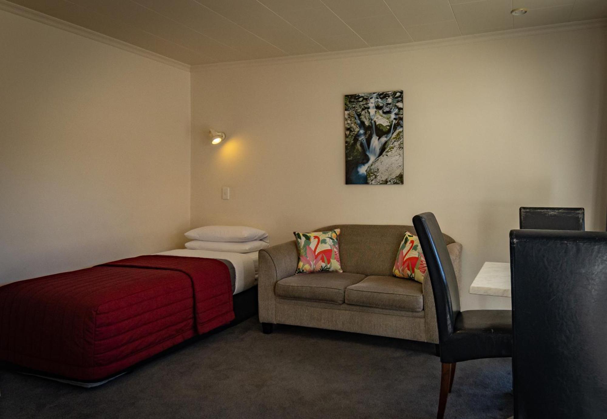 Amber Court Motel Te Anau Kültér fotó