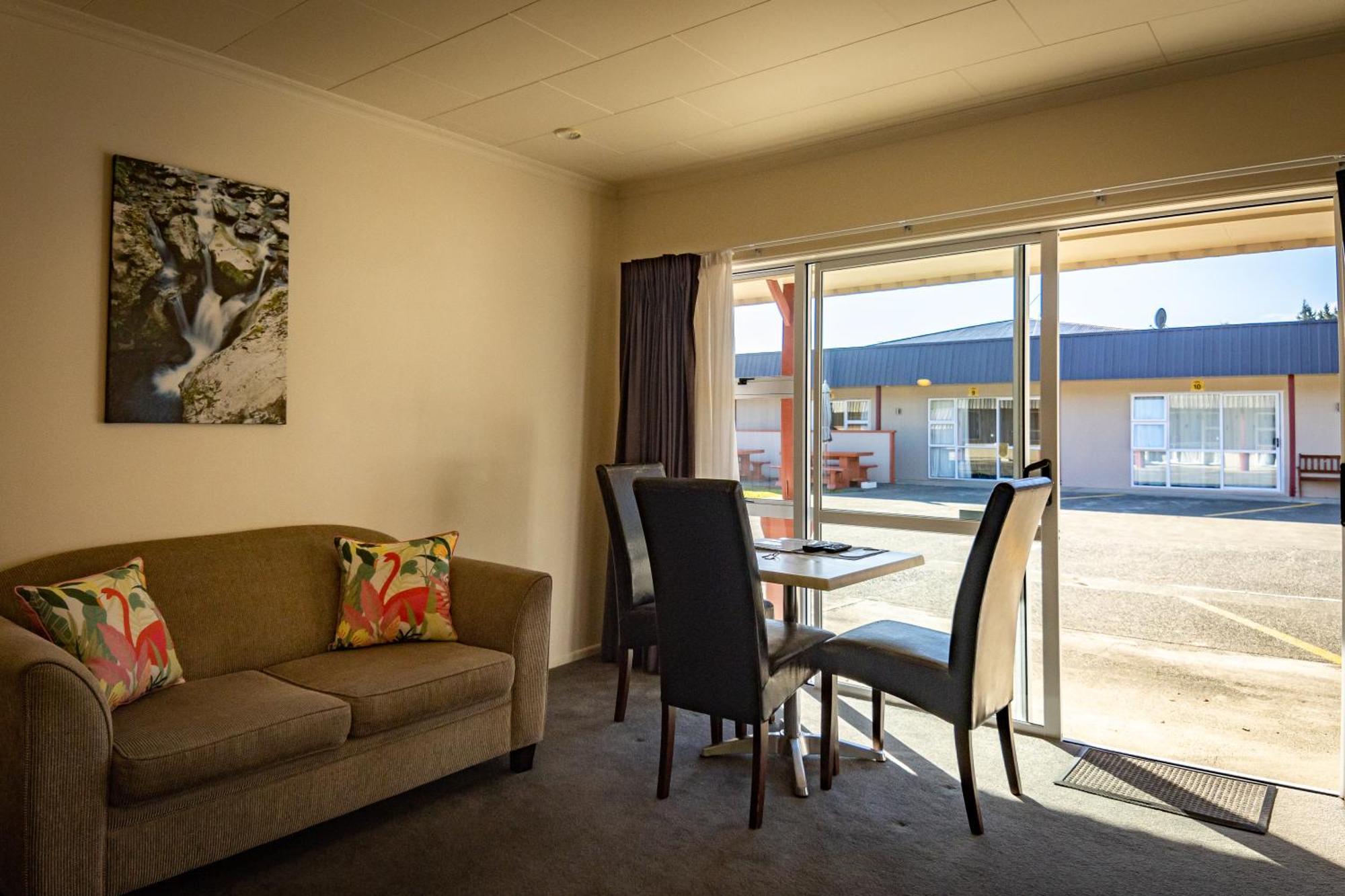 Amber Court Motel Te Anau Kültér fotó